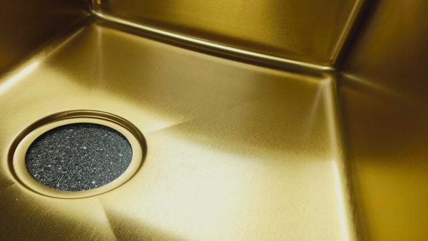 brushed brass gold close up detail viandpro undermount sink